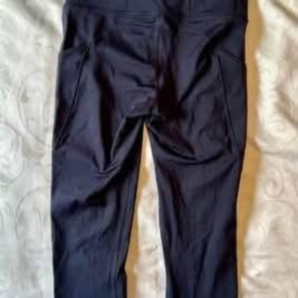 Lulu Fast + Free 19" Crop. Size 6. NEW - Picture 3 of 3